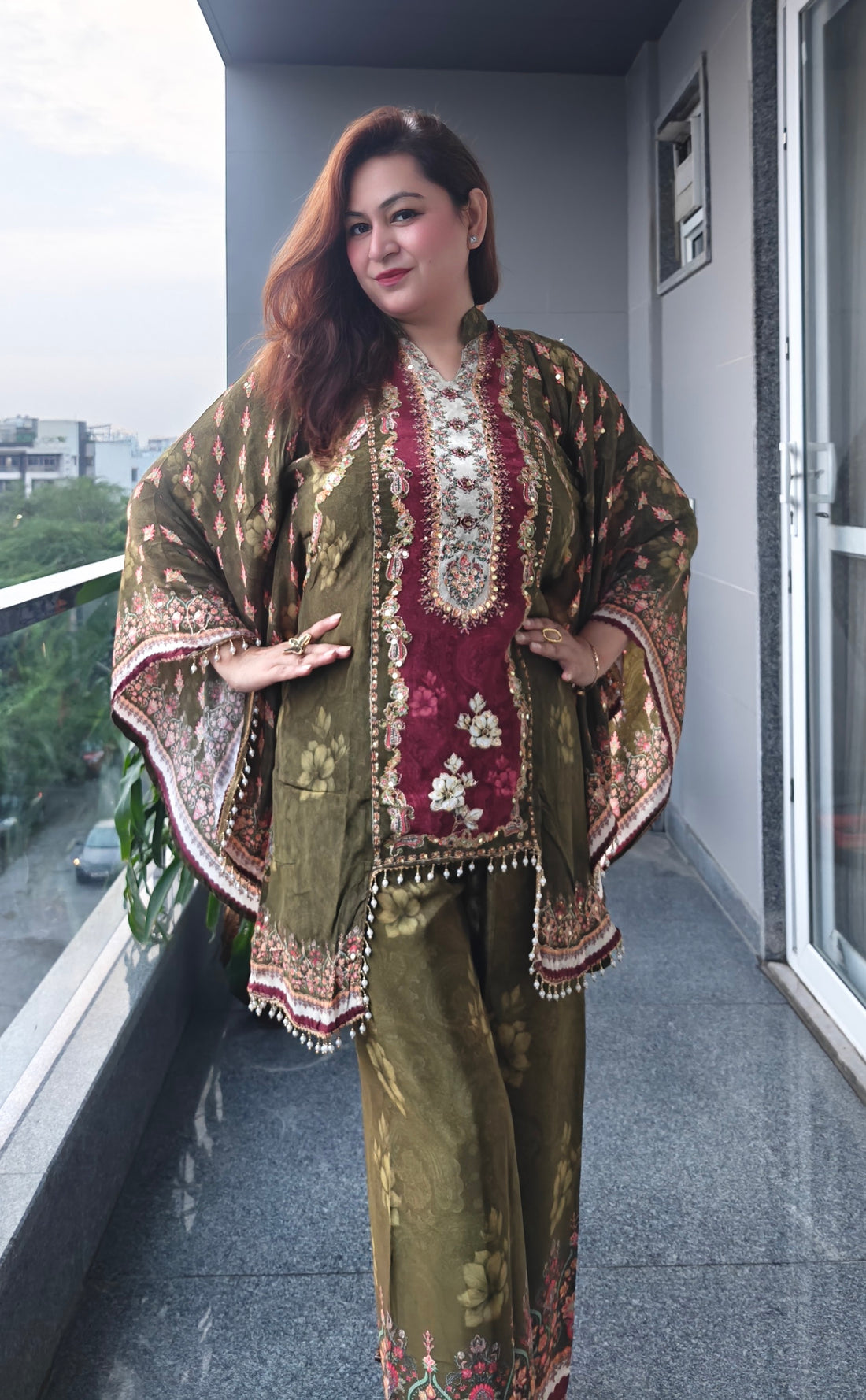 Zaitoon Velvet Bloom Kaftan Set